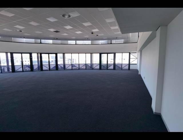 BUSINESS PROPERTY TO RENT IN LYNNWOOD GLEN